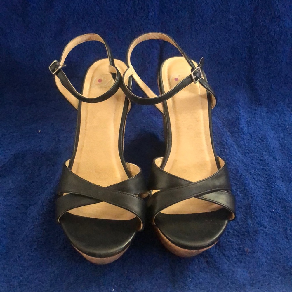 Black Wedges 🖤